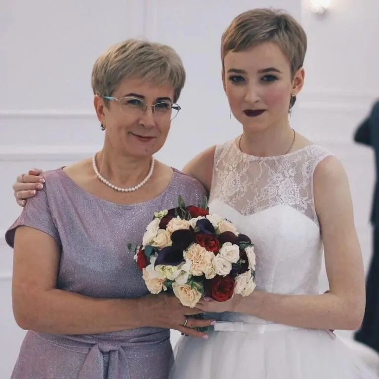 «Мы справимся, мама?» - спросила Кира в день свадьбы. «Мы – да»  Фото: из личного архива  Читайте на WWW.KP.RU: https://www.kp.ru/daily/27101.7/4174639/